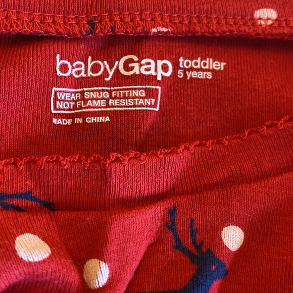 Gap size 5 Christmas pajamas bundle. Three set in great condition. - Picture 3 of 7